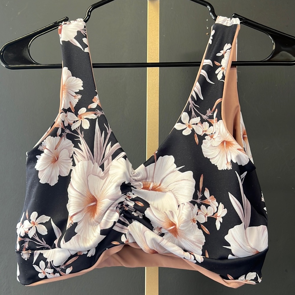 Lehua Lole Custom Ordered Hibiscus Scrunched Sports Bra Top size Medium/Large